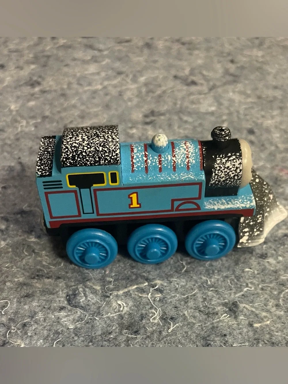 Thomas & Friends Blue Engine with Snowy Plow)